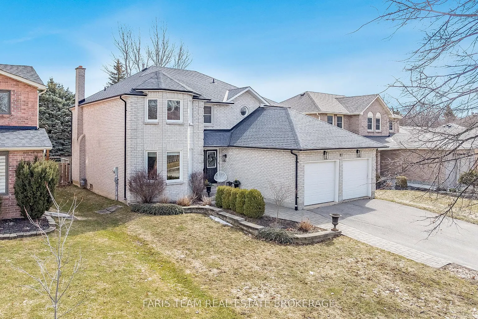 81 Hutchinson Dr photo 1