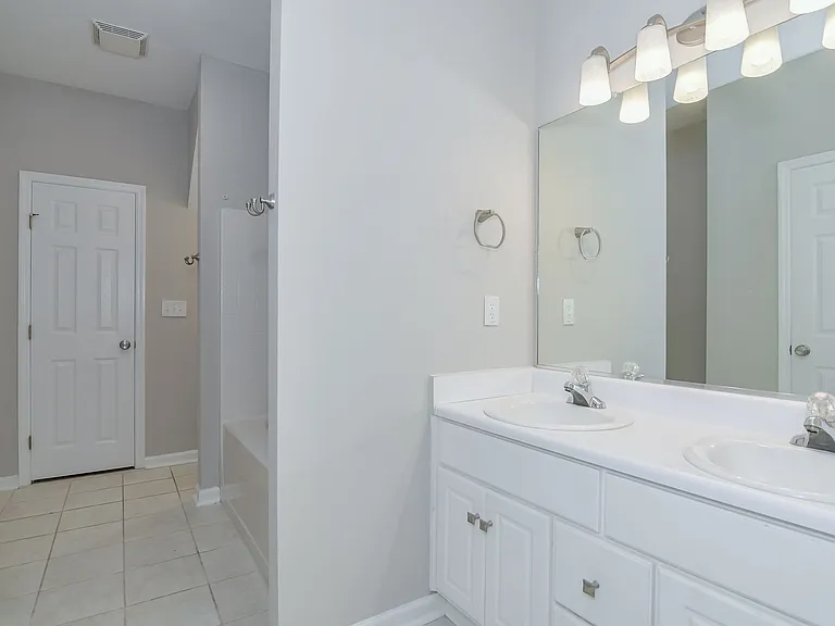 317 Hogan Way — Photo 21
