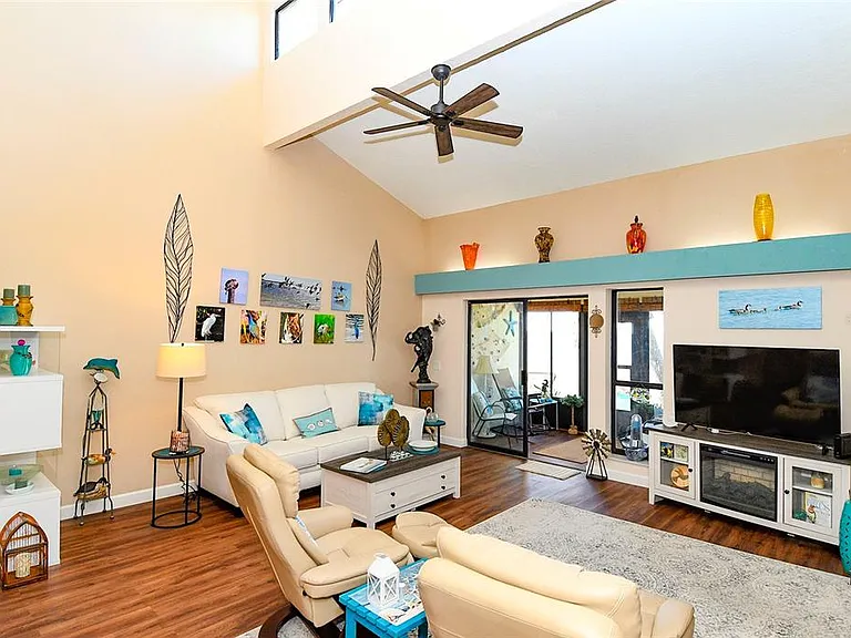 2225 Cypress Ct #2C — Photo 12