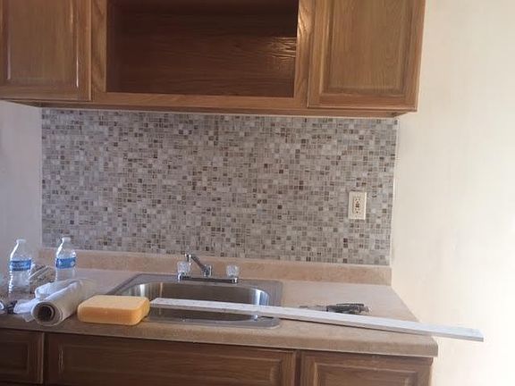2nd image of 1713 W Tioga St #4