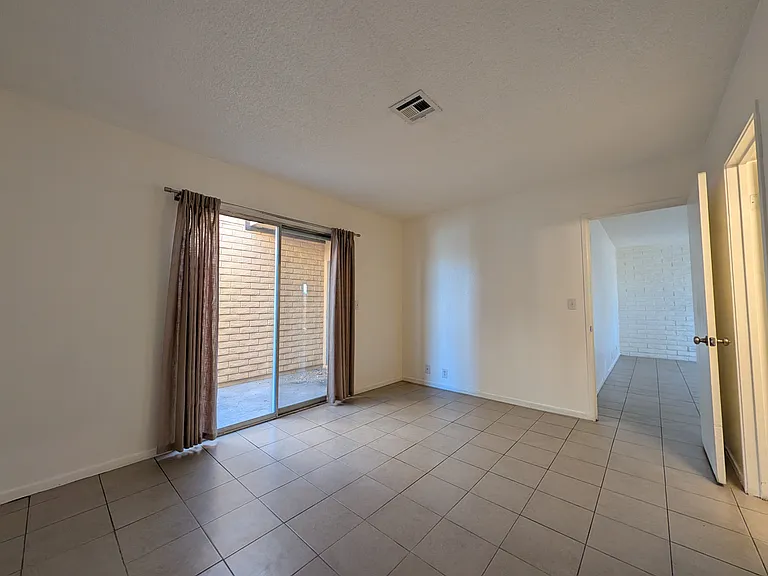 3033 Saint George St #A — Photo 11