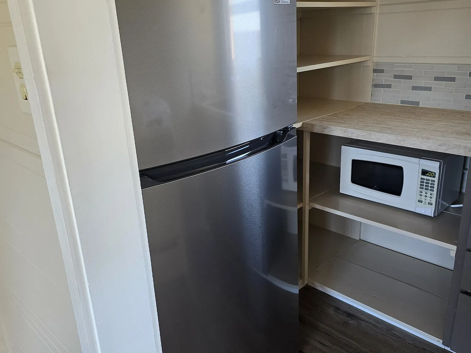 Studio, 325 sqft, $1,450 — Photo 2