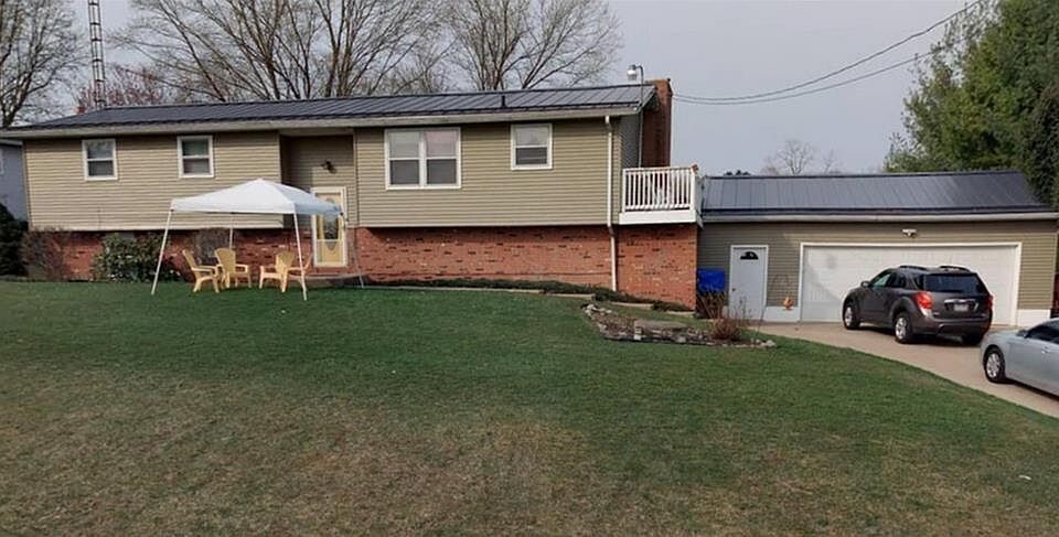 1st image of 2240 Lakewood Dr