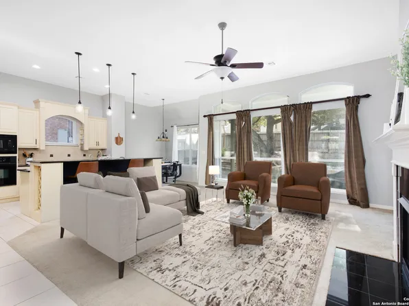 14626 Triple Crown Ln, San Antonio, TX 78248