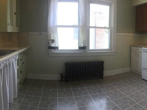 5th image of 59 Crescent Dr