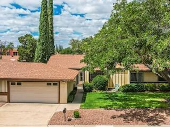 10655 Park View Cir, El Paso, TX 79935