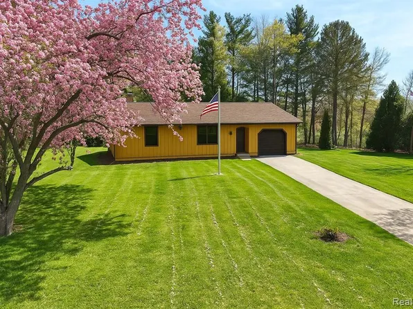 11575 Us Highway 31, Berrien Springs, MI 49103