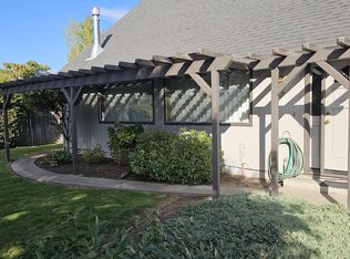 1905 Colorado Ln, Grants Pass, OR 97527