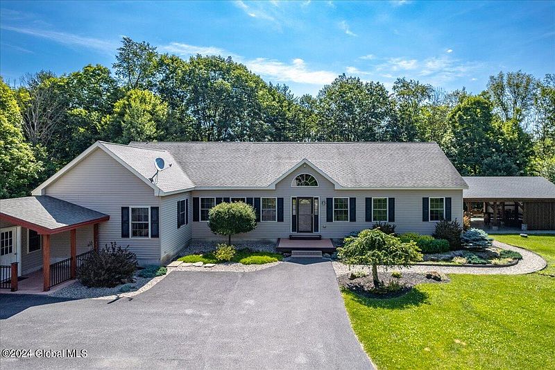 2nd image of 160 Allen Road