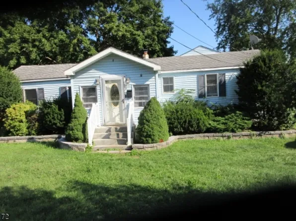 600 Willow Grove St, Hackettstown Town, NJ 07840