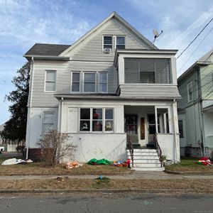 135 East Avenue, West Haven, CT, 06516