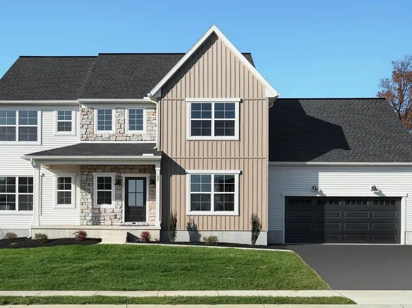 157 Copper Ridge Dr, Newmanstown, PA 17073