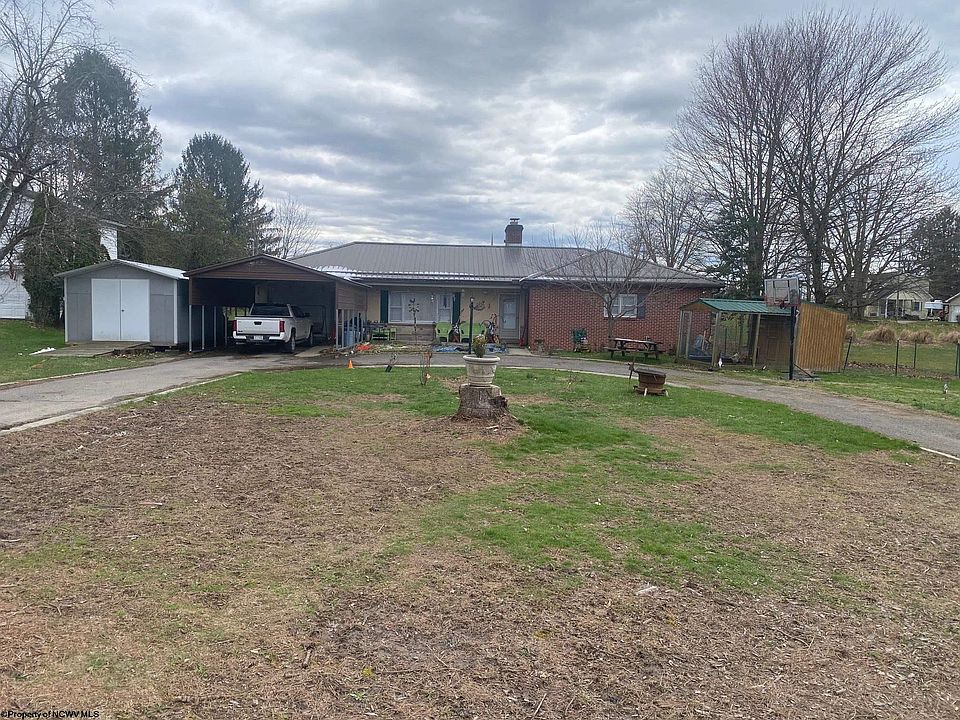 1st image of 111 Ervin Ln