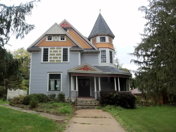 709 Parkway Ave S, Lanesboro, MN 55949