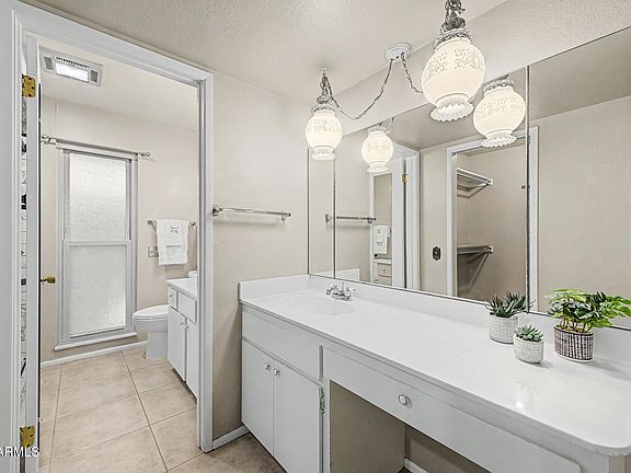 4th image of 9433 W HUTTON Drive