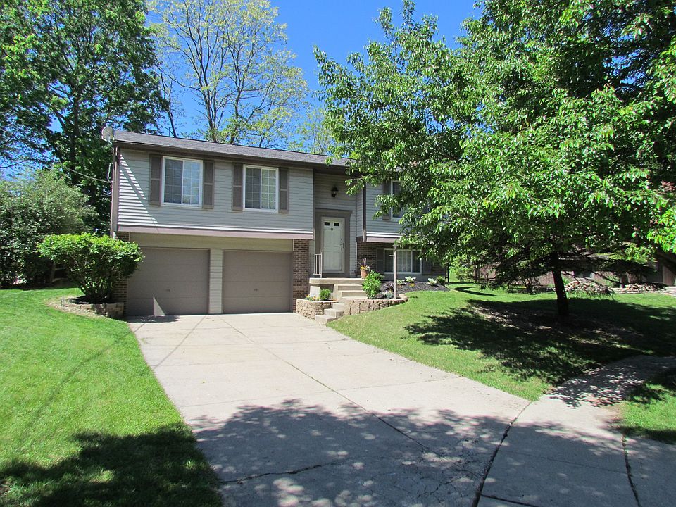 2nd image of 941 Bradford Ct