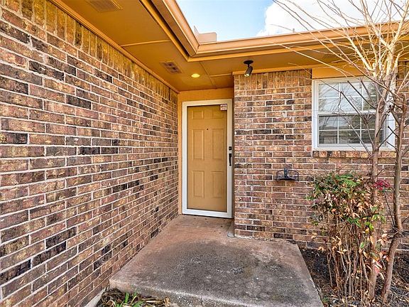 4th image of 3805 Whispering Heights Dr