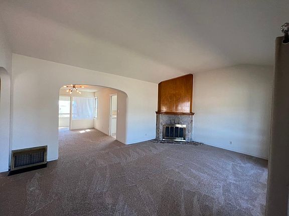 2nd image of 730 Linden Ave