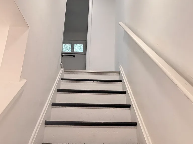 125 Longvue Dr #B — Photo 8