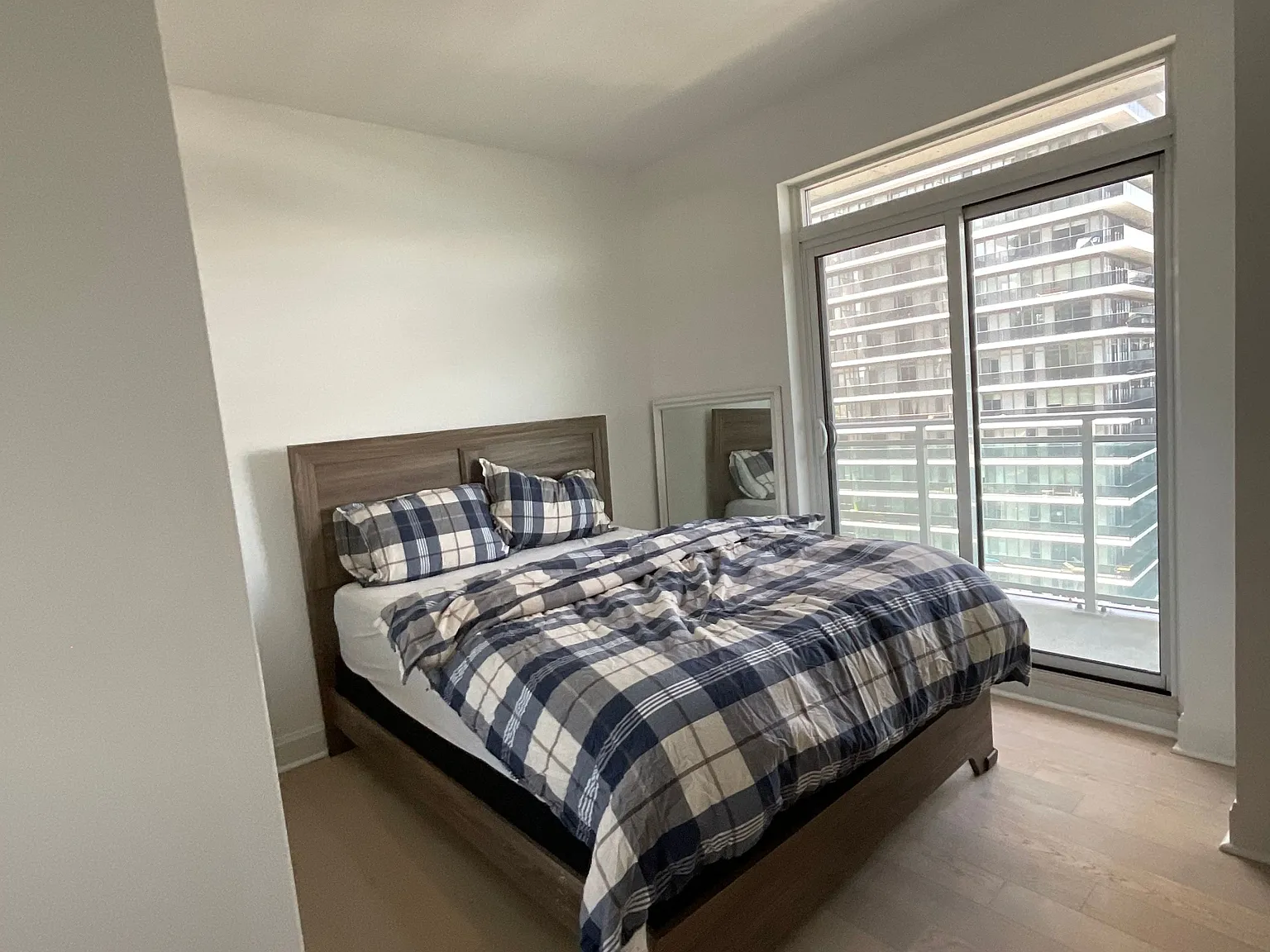 2 bed, $3,500 — Photo 1