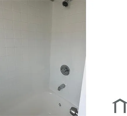3 bed, 900 sqft, $2,000 — Photo 4