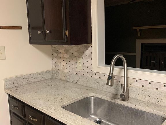 4th image of 102 Beacon Way