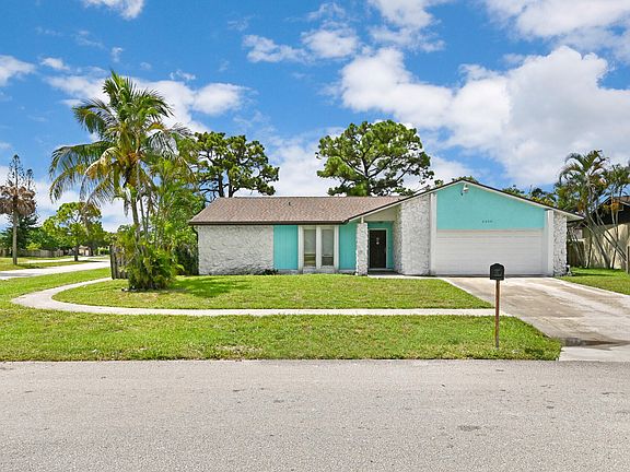 2nd image of 6306 Saxon Boulevard