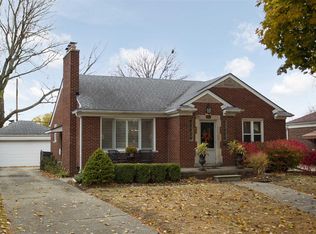 21630 Edgewood St, Saint Clair Shores, MI 48080