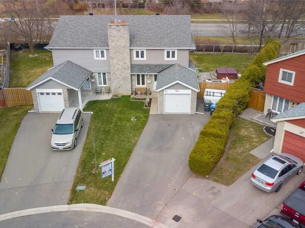 30 Thatcher Ct, Brampton, ON L6Z 1C8