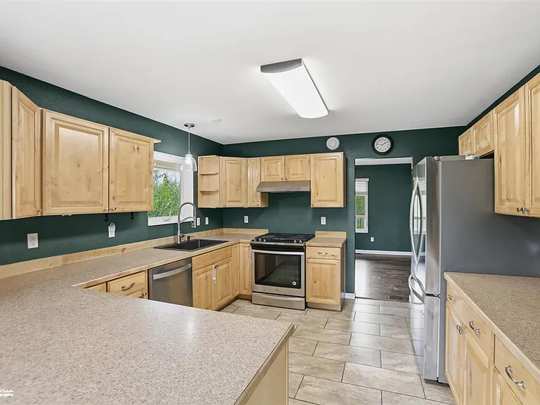 1421 N Landmark Dr — Photo 23