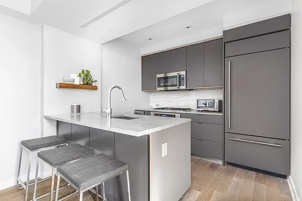Rented by Halstead Real Estate | media 10