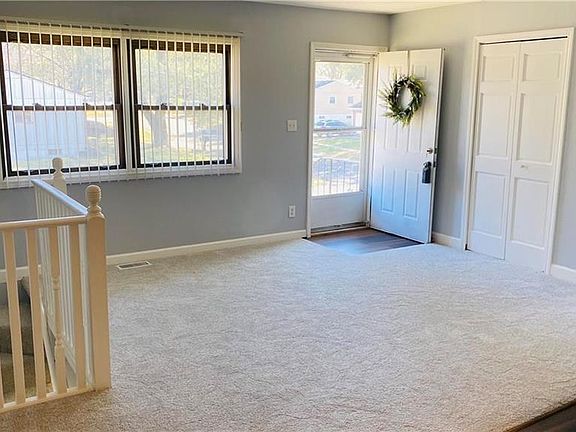 2nd image of 2304 Meadow Trl