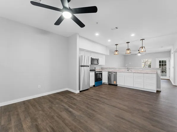 2800 Green Mountain Drive Drive #111 B & C BLDG 1, Branson, MO 65616