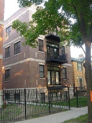 1st image of 6225 N Richmond St #2E