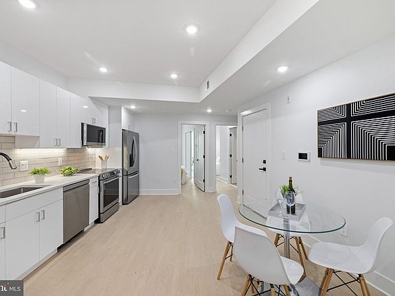 5th image of 1650 Columbia Rd NW #301