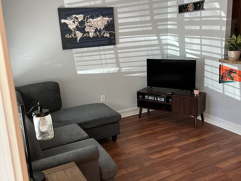 La Mediterranean Apartments — Photo 27