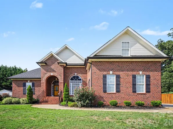 2013 Buckthorn Ct, Gastonia, NC 28056