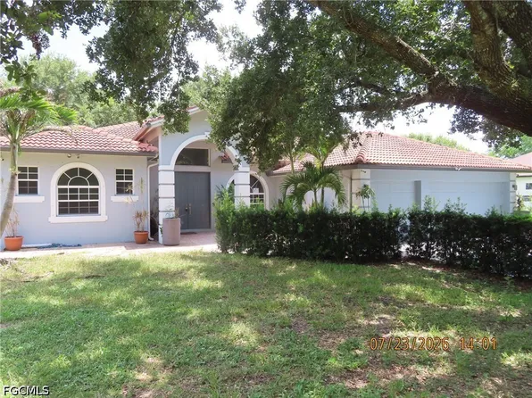 2610 52nd Ave NE, Naples, FL 34120