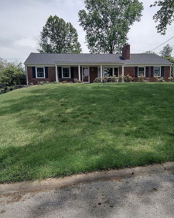 2nd image of 320 Providence Rd