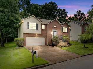 905 Waynewood Ln, Hermitage, TN 37076