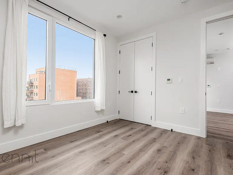 125 Kings Hwy #4A — Photo 7
