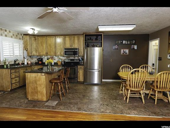 3rd image of 8628 W Helen Dr