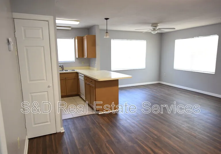 1107 King Ave — Photo 4