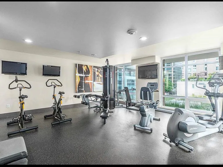 565 Smithe St #1606 — Photo 9