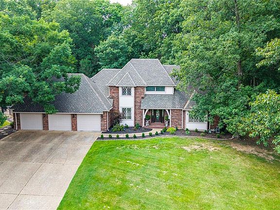 2nd image of 3926 Annwood Dr