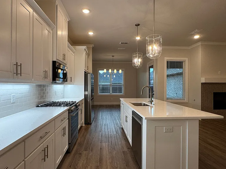 7035 Hillside Ave — Photo 18
