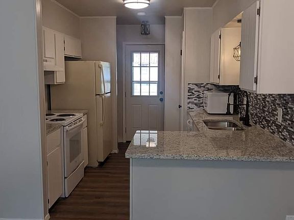 4th image of 747 Dallas St