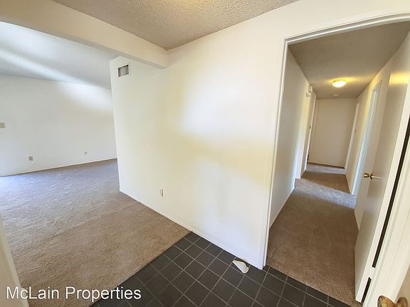 4th image of 1890 Fairway Park Unit A