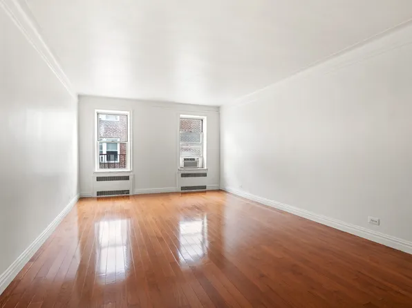 111-39 76th Road image 6 of 23