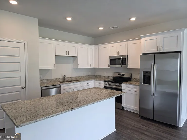 541 Governor Treutlen Cir — Photo 8